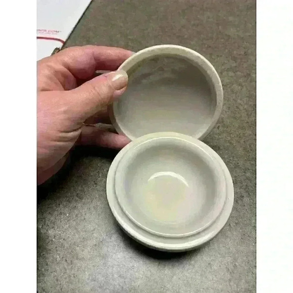 AG Hackney trinket box - Picture 2 of 4